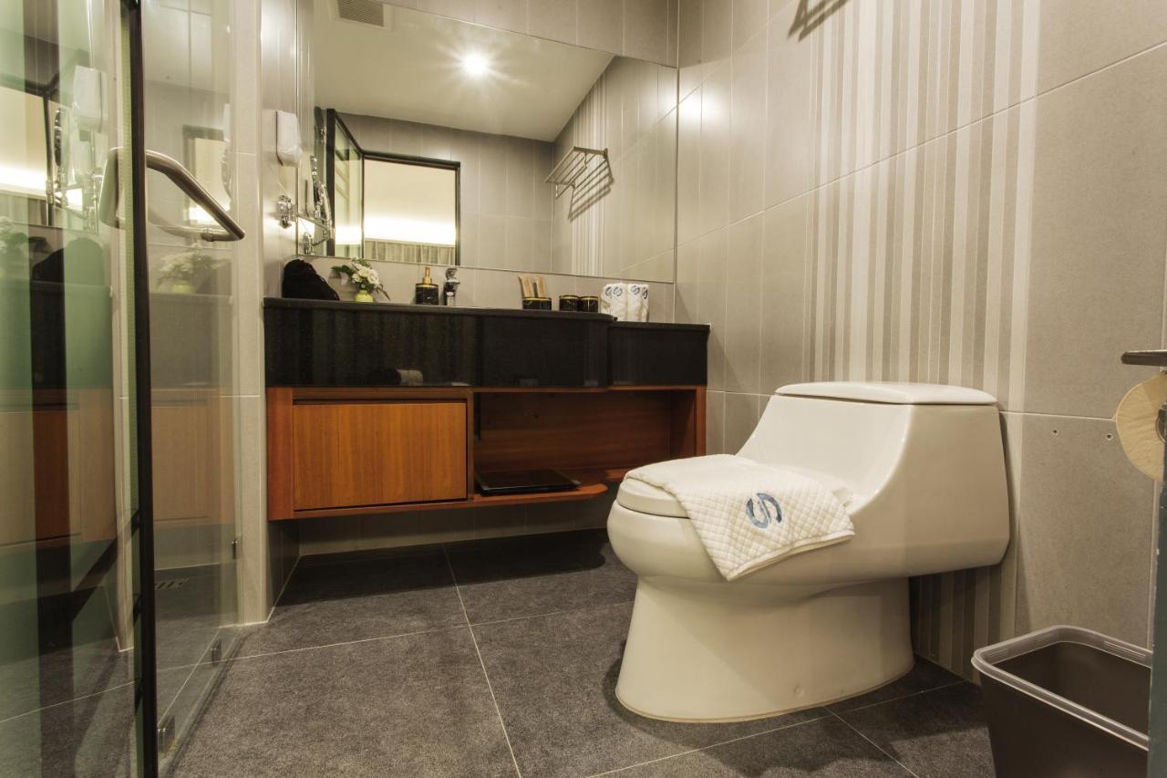 Thapae Twins Hotel Chiang Mai Ngoại thất bức ảnh
