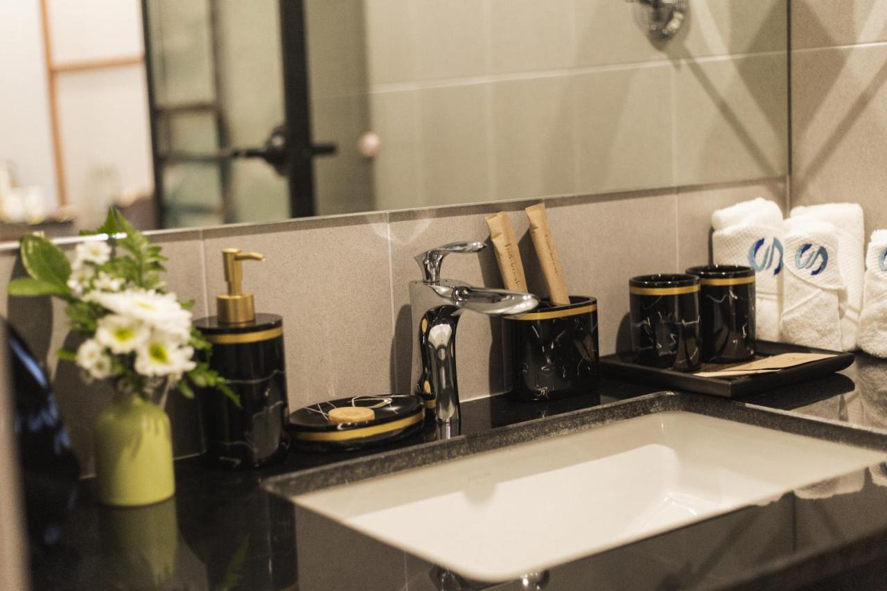 Thapae Twins Hotel Chiang Mai Ngoại thất bức ảnh