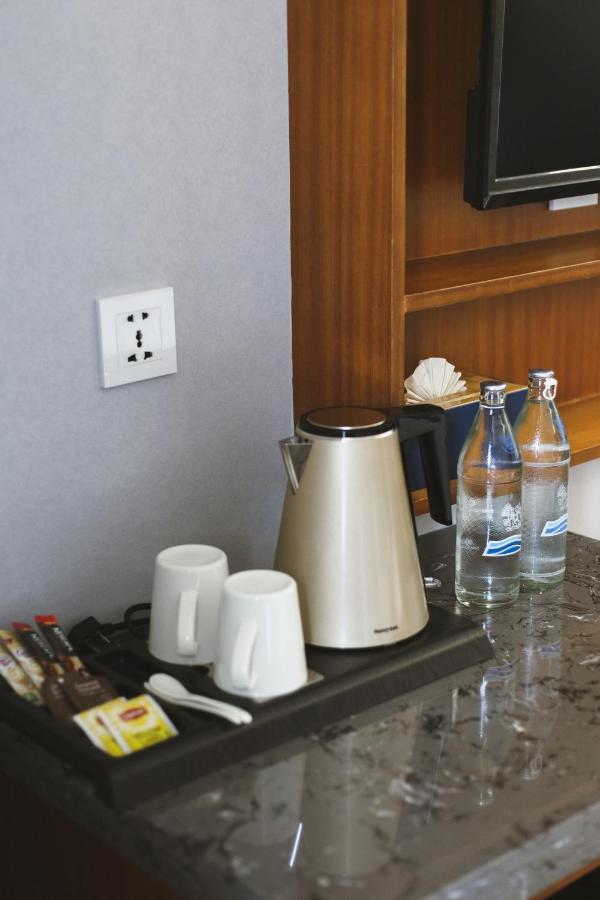 Thapae Twins Hotel Chiang Mai Ngoại thất bức ảnh